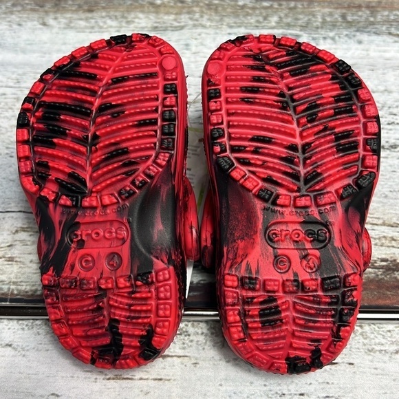 Crocs Kids' Marbled Classic Clog Red/Black Size C-4 - Picture 5 of 6